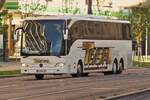 04 600-JP, Mercedes Benz Tourismo, von TOSA Reisen, in Wien im Bild festgehalten. 10.05.2026