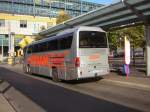 Ein Mercedes Tourismo an der Haltestelle Hauptbahnhof.