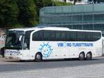 Mercedes Travego von Viborg Turisttrafik aus Dänemark im Stadthafen Sassnitz im Jahr 2016