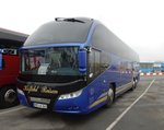 Neoplan Reisebus VIP Class am 18.03.16 am Fährhafen Rostock