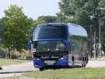 Neoplan Cityliner von Kofahl Reisen aus Deutschland in Rostock am 03.08.2024