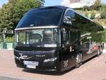 Neoplan Cityliner von Tholen aus Deutschland im Stadthafen Sassnitz am 22.09.2024