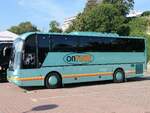 Neoplan Euroliner von Przew�z Os�b  Ontour  Kamil Grzybowski aus Polen im Stadthafen Sassnitz am 22.09.2024