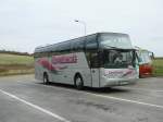 Neoplan des Busunternehmens Engelhardt steht auf einem Rastplatz an der A 4 Metz - Paris am 09.10.2009