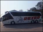 Neoplan Starliner von Rexer aus Deutrschland im Stadthafen Sassnitz am 28.03.2014