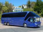 Neoplan Starliner von Buss-Linus Resor aus Schweden im Stadthafen Sassnitz im Jahr 2016