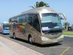 03.07.09,SCANIA Irizar von Las Palmas Bus Fuerteventura im Auftrag von Travelplan auf der Avenida del Saladar an der Playa del Matorral in Morro Jable-Janda auf Fuerteventura.