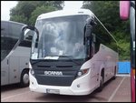 Scania Touring aus Deutschland im Stadthafen Sassnitz am 21.06.2014