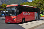 Scania Touring, von BlaBlaCar hat soeben den Busbahnhof von Grenoble erreicht. 17.09.2022 