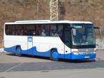 Setra 415 GT-HD von der Usedomer Bäderbahn im Stadthafen Sassnitz am 25.03.2018