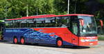 Ein SETRA S 419 GT-HD vom Reisebusveranstalter BECKER-STRELITZ REISEN am 25.06.19 ZOB Hamburg.