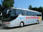 SETRA S415GT-HD von Kaltenbrunner-Reisen wartet am Messegelnde in Ried i.I. auf die Rckfahrt;100703