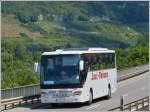 Setra Reisebus der Firma Jozi Reisen fhrt in Oberbillig an der Mosel entlang. 10.08.2012