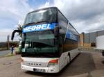 Setra 428 Doppelstock Reisebus von Hebbel Reisen Leverkusen am 07.06.17 auf einer Raststätte der A2.