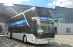 Setra S 431 DT am Flughafen in Stuttgart.Am 24.8.2018