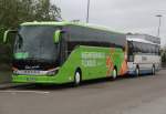 Setra S 516 HD von Meinfernbus/Flixbus stand am 10.05.2015 in Höhe ZOB Rostock Hbf/Süd abgestellt.