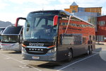 Setra 516 HDH von Hofstätter aus Österreich auf dem Busparkplatz in Honningsvag, Norwegen, Aufgenommen am 22.