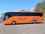 Setra 515 HD von Palm aus Deutschland im Stadthafen Sassnitz am 28.04.2018