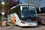 Setra 515 HD von Elite Tours aus Wien 2017 in Krems gesehen.