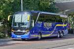 Setra S 516 HDH, von Neyens aus Belgien, aufgenommen in Maastricht. 09.2026