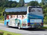 Van Hool T915 von Lanting Reizen aus den Niederlanden in Sassnitz am 13.07.2017