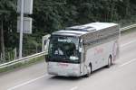 van Hool Actron de la maison anglaise Hardings photographié le 08.07.2012 entre Berne et Bâle