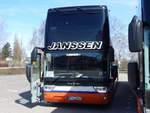 Van Hool TX27 von Janssen Reisen aus Deutschland in Waren am 07.04.2018