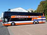 Van Hool TX27 von Janssen Reisen aus Deutschland im Stadthafen Sassnitz am 25.08.2019