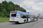 Nova Bus LFX Artic  WEGO  9008 föhrt in der Gegend der Niagarafälle.