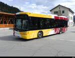 Postauto - Hess GR 11334 vor dem Bhf.