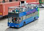 MAN SD 200 Stadtrundfahrt-Bus, in der Speicherstadt von Hamburg - 17.07.2013
