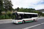 Bus Aue / Stadtbus Aue / Bus Erzgebirge: MAN / Göppel NM 223 Midibus der TJS Reisedienst GmbH (Lackierung: Regiobus Mittelsachsen GmbH), aufgenommen im August 2017 am Bahnhof von Aue (Sachsen).
