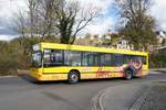 Bus Aue / Bus Erzgebirge: MAN NL der Fahrschule Herrl (Verkehrsbildungszentrum Erzgebirge), aufgenommen im Oktober 2017 am Bahnhof von Aue (Sachsen).