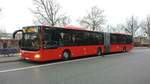 Hier ist der SHA B 5706 von der FMO auf der Buslinie 826 nach Tübingen unterwegs.