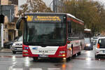 MAN Lion's City der Stadtwerke Dachau (DAH-V 708) als Linie 747 in Dachau, Bahnhofstraße. Aufgenommen 24.10.2023.