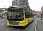 MAN Lions City 149, auf der Linie 3, wartet am 09.10.2012 an der Haltestelle beim Bahnhof Thun.