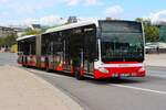 Hamburger Hochbahn Mercedes Benz Capacity Wagen 4903 am 14.07.25 am Jungfernstieg Hamburg