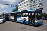 Stadtbus Heilbronn / Heilbronner Hohenloher Haller Nahverkehr GmbH (HNV): Mercedes-Benz O 405 G - Gelenkbus der SWH (Stadtwerke Heilbronn GmbH) - Wagen 61, aufgenommen im Juli 2016 im Stadtgebiet von Heilbronn.