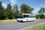 Bus Oberfranken / Bus Bayern: Mercedes-Benz O 405 (LIF-GR 92) vom Omnibusbetrieb Götz-Reisen, aufgenommen im Juli 2023 im Stadtgebiet von Burgkunstadt (Landkreis Lichtenfels).
