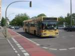 Mercedes-Benz O 405 N (Niederflur-Stadtversion) auf der Linie 249 nach Grunewald Roseneck am S+U Bahnhof Heidelberger Platz.