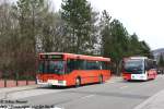 30.03.2009: Generationentreffen am Schulzentrum Ottweiler. Der NK-S 46 der GRS Verkehrsdienste, ein O 405 N mit hoher Fensterlinie, trifft den SB-RV 288. Letzterer ist ein Citaro  der Saar-Pfalz-Bus GmbH und wurde 2008 beschafft.