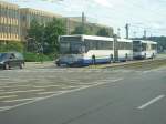 2 Mercedes Benz 405 Niederflur Busse der HVG am Platz der Einheit in Potsdam.