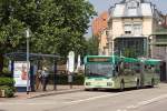 Auf Iffezheim traff am 6. Juni 2007 der BAD-ME 58 an der Bushaltestelle Festspielhaus / Alter Bahnhof als der Bus auf den Linien 218 und 201 nach Oberbeuern unterwegs war.