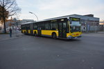 Am 31.10.2015 fährt B-V 4086 auf der Linie X9 zum Flughafen Tegel. Aufgenommen wurde ein Mercedes Benz Citaro G / Berlin Zoologischer Garten (Hertzallee).
