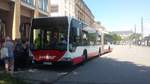 Hier ist der KA HT 689 der Hagro Transbus auf der SEV Linie S7 nach Rastatt unterwegs. Gesichtet am 27.07.2018 am Hauptbahnhof in Karlsruhe.