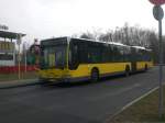 Metrobus 49 an der Endhaltestelle Heerstraße/Nennhauser Damm.