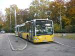 Der Fahrer, des SSB-Bus, macht Vesperpause, am ZOB in Stuttgart.