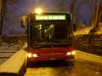 VB Biel - Mercedes Citaro Nr.181 unterwegs auf der Linie 5 mit leichtem Unfall auf Schneebedeckter Strasse in der Stadt Biel am 30.01.2015