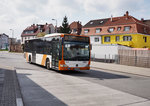 Mercedes-Benz O 530 II (Nr. 6232) der rnv, unterwegs als Linie 55 (Käfertal Bahnhof - Waldhof Bahnhof), am 24.3.2016 bei der Einfahrt in die Haltestelle Käfertal Bahnhof.