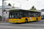 Mercedes Citaro der Post, auf der Linie 106, fährt zur Haltestelle beim Bahnhof Interlaken West.